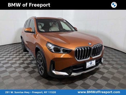 Used 2025 BMW X1 xDrive28i w/ Premium Package AWD/4WD image 1