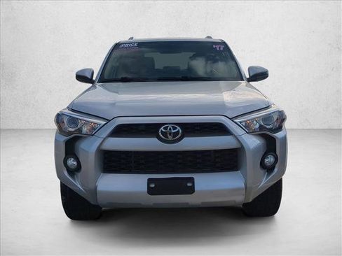 Used 2017 Toyota 4Runner SR5 image 2