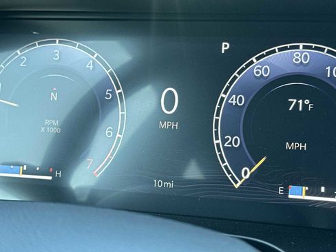 New 2025 Jeep Grand Cherokee Laredo image 10