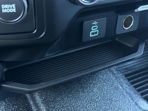 New 2026 Ford F250 XL w/ XL Chrome Package image 27