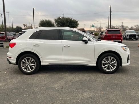 Used 2025 Audi Q3 2.0T Premium image 4