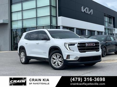 Used 2024 GMC Acadia Elevation w/ Luxury Package FWD image 1