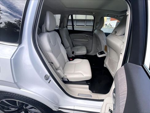 Used 2023 Volvo XC90 B6 Plus w/ Protection Package Premier AWD/4WD image 30
