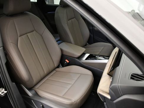 Used 2025 Audi Q5 Premium w/ Convenience Package AWD/4WD image 48