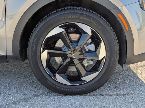 Certified 2026 Kia Sorento EX FWD image 11