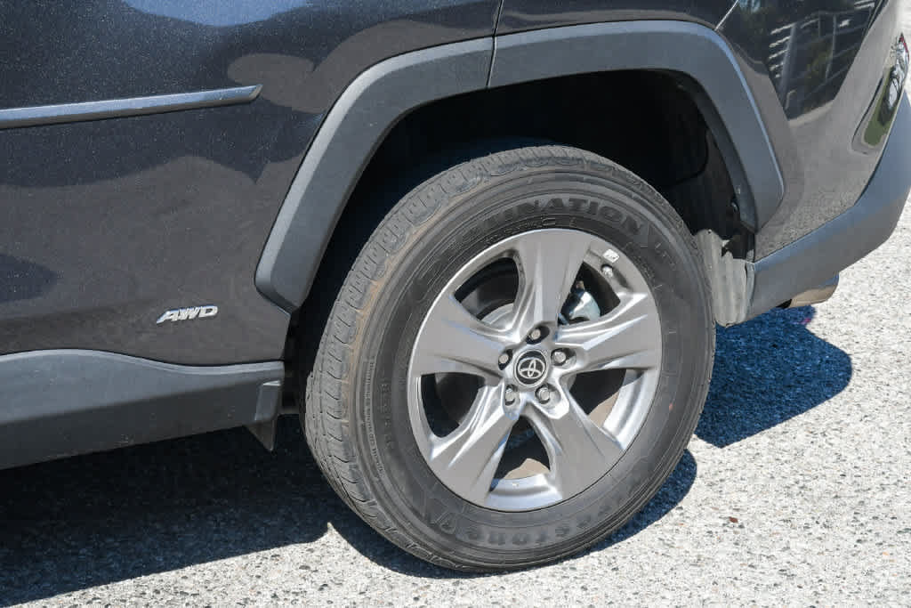 Certified 2024 Toyota RAV4 LE AWD/4WD image 11