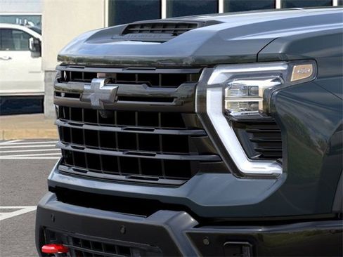 New 2026 Chevrolet Silverado 3500 LT image 13