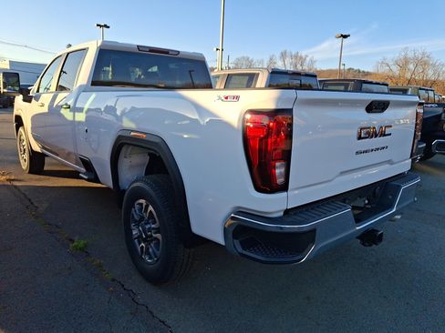 New 2026 GMC Sierra 3500 Pro image 3