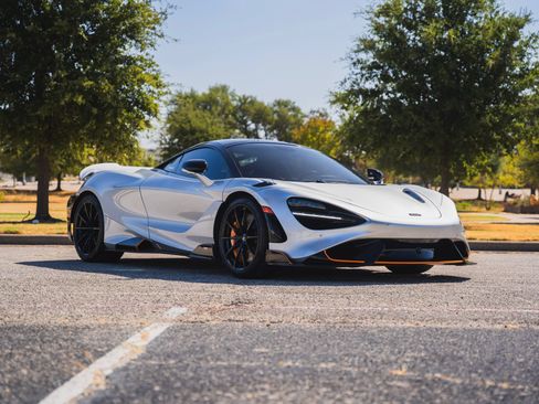 Used 2021 McLaren 765LT RWD image 23