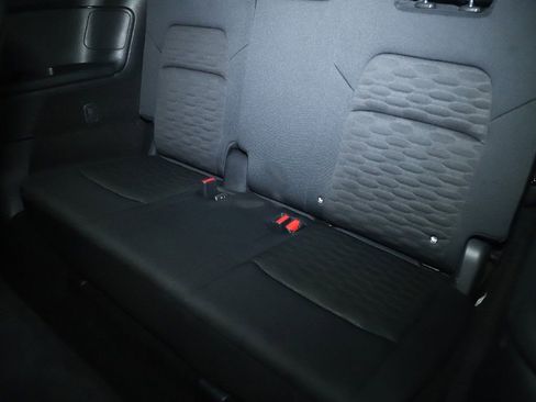 Certified 2025 Nissan Pathfinder SV FWD image 14