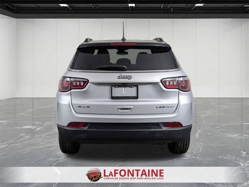 Certified 2025 Jeep Compass Limited image 4