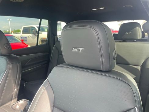 New 2026 Buick Enclave Sport Touring w/ Power Package FWD image 22