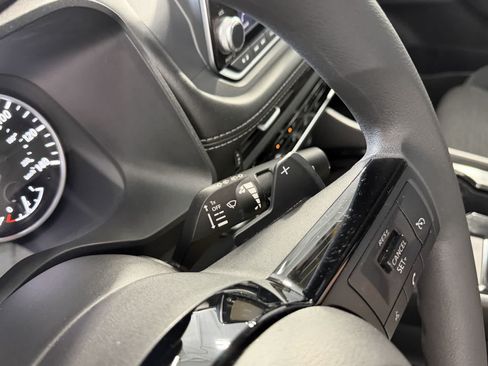 Used 2021 Nissan Rogue S AWD/4WD image 18