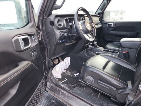 Used 2021 Jeep Wrangler Unlimited Sahara w/ Cold Weather Group image 10