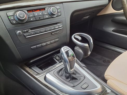 Used 2013 BMW 135i Convertible RWD image 34