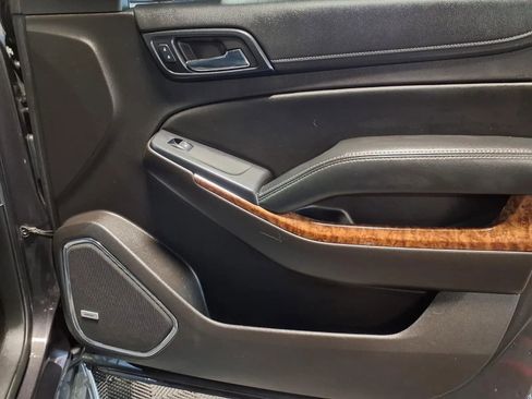 Used 2017 Chevrolet Suburban Premier image 15