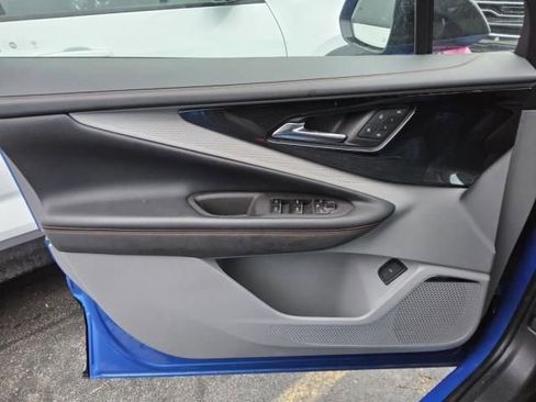 Used 2025 Chevrolet Blazer EV SS w/ Performance Package image 8