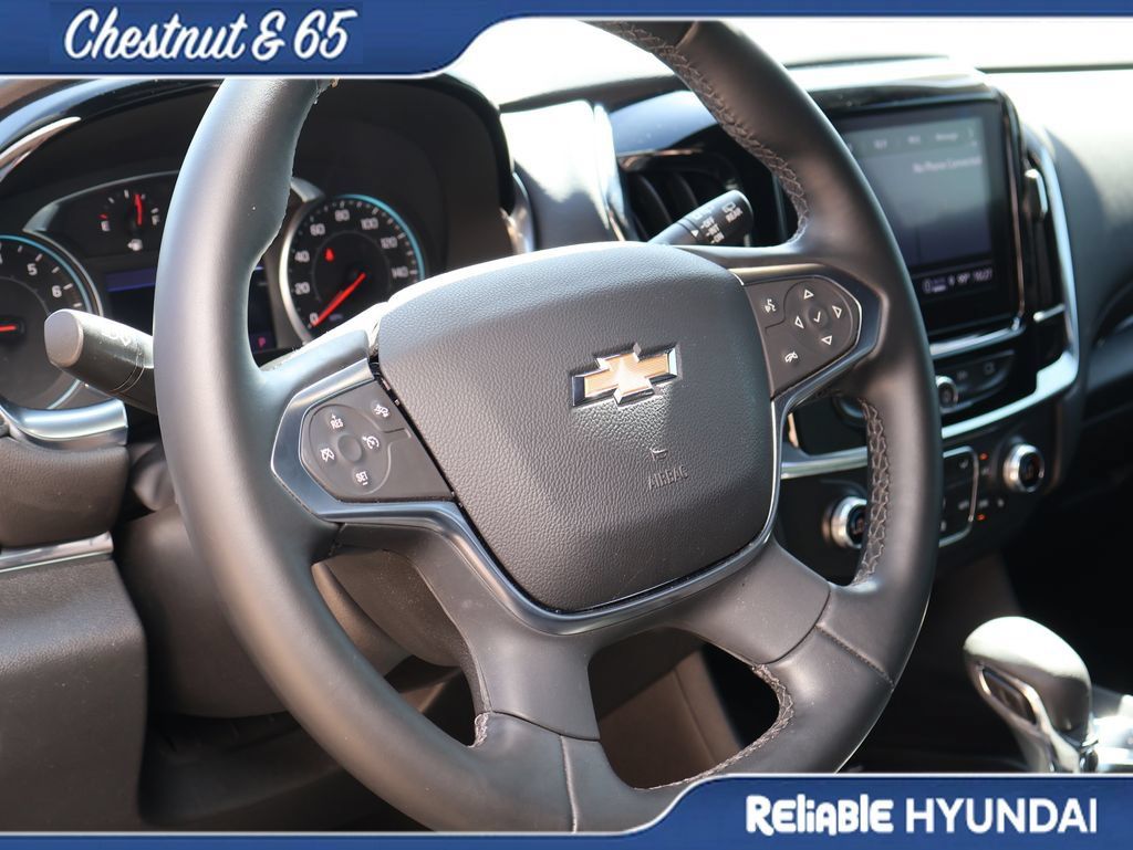 Used 2023 Chevrolet Traverse LT FWD image 27
