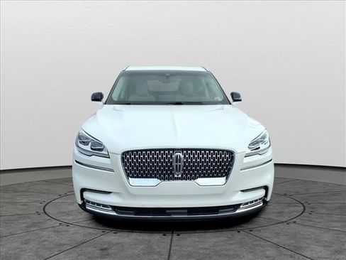 Used 2022 Lincoln Aviator Reserve w/ Equipment Group 201A image 2