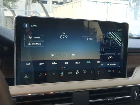 New 2026 Lincoln Corsair Grand Touring w/ Jet Appearance Package AWD/4WD image 15