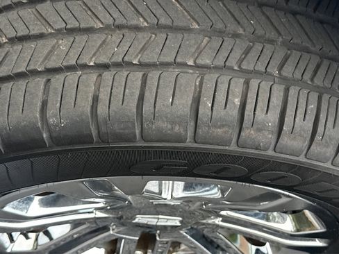 Used 2016 Cadillac Escalade 2WD image 23