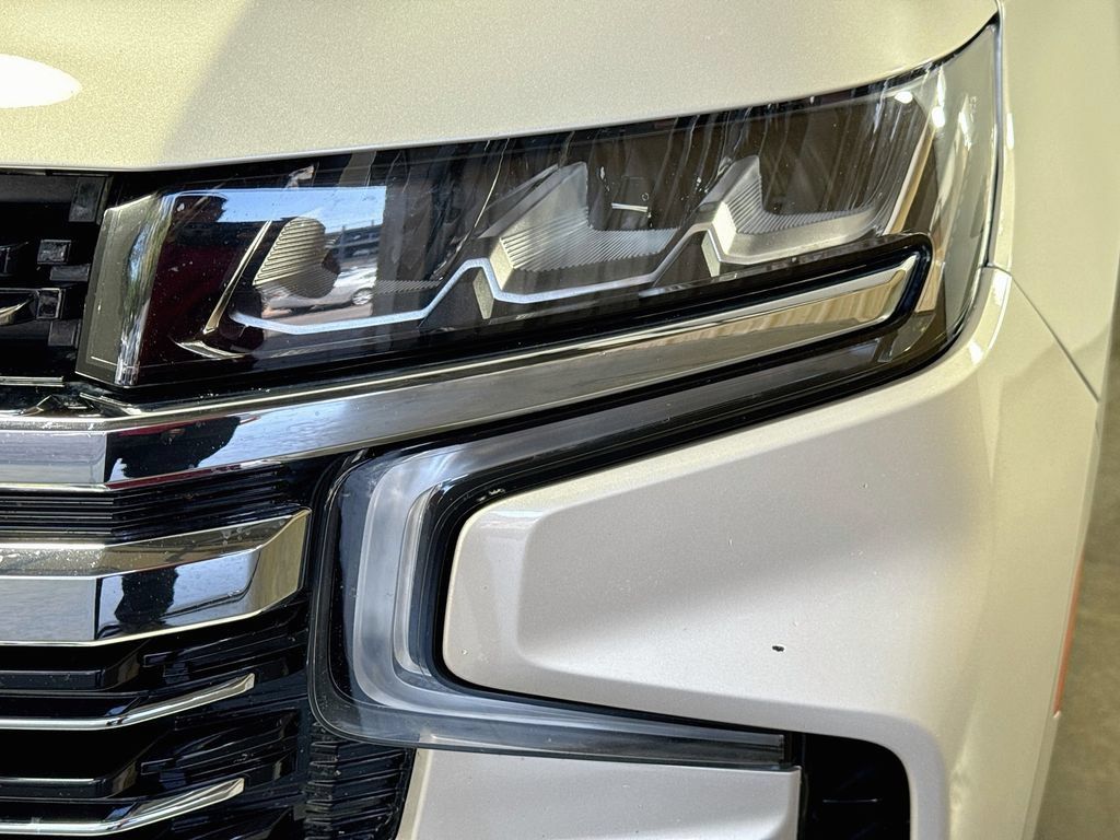 Used 2022 Chevrolet Tahoe LT w/ Luxury Package RWD image 41