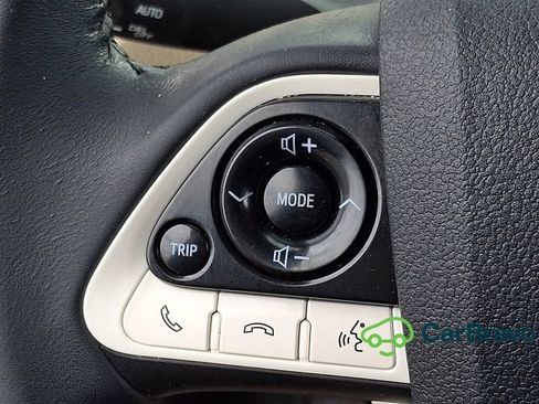Used 2017 Toyota Prius Three FWD image 22