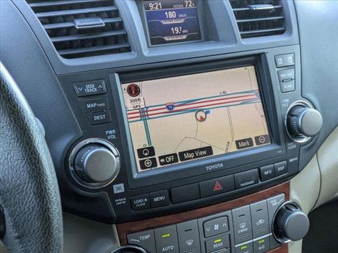 Used 2010 Toyota Highlander Limited image 10