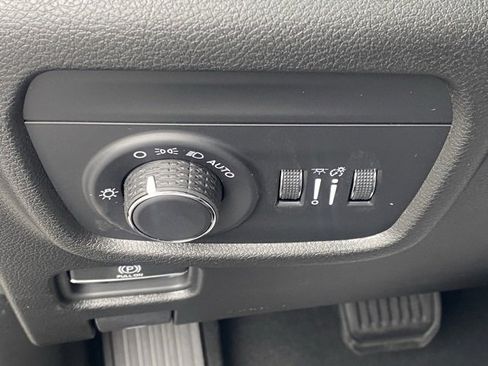 New 2025 Jeep Grand Cherokee L Altitude image 25