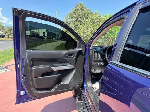 Used 2016 Chevrolet Colorado LT w/ LT Convenience Package AWD/4WD image 11