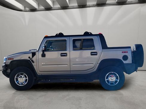 Used 2005 HUMMER H2 SUT w/ Preferred Equipment Group image 2