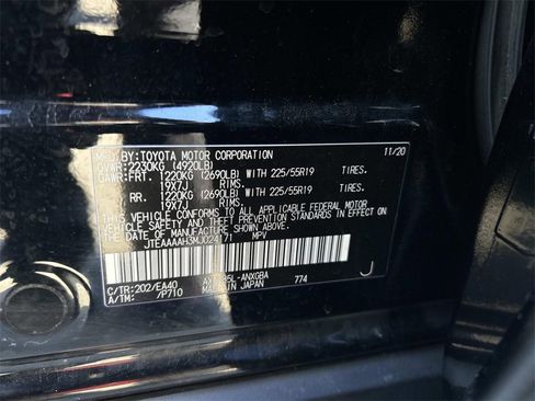 Used 2021 Toyota Venza XLE image 25