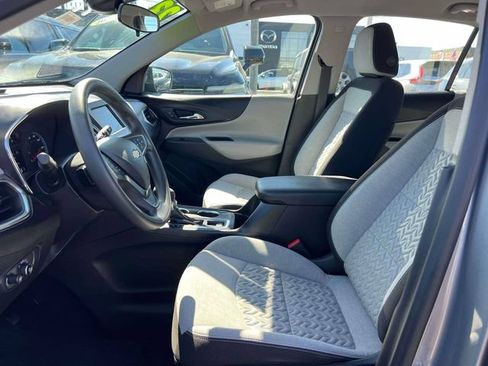 Used 2023 Chevrolet Equinox LS w/ Driver Confidence II Package FWD image 17