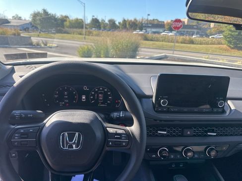 New 2025 Honda Accord SE image 7