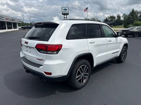 Used 2018 Jeep Grand Cherokee Trailhawk w/ Trailhawk Luxury Group AWD/4WD image 4