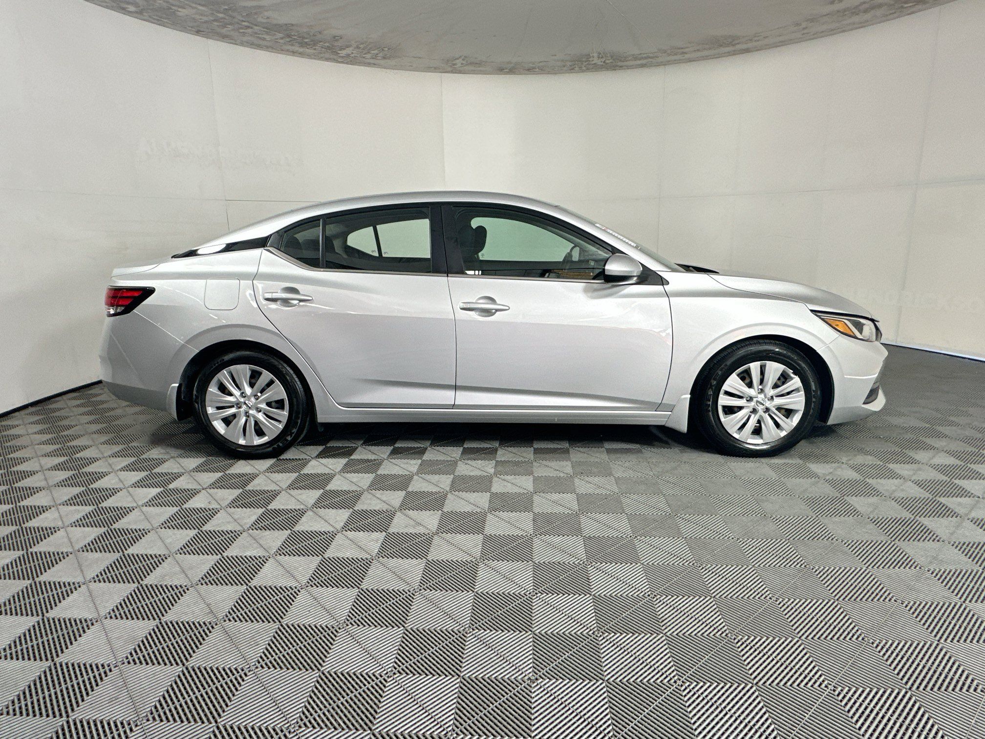Used 2023 Nissan Sentra S FWD image 2