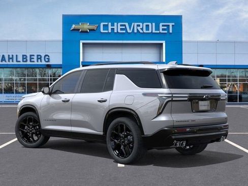 New 2026 Chevrolet Traverse RS w/ LPO, Floor Liner Package image 3