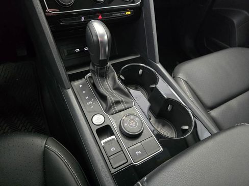 Used 2023 Volkswagen Atlas SE image 33