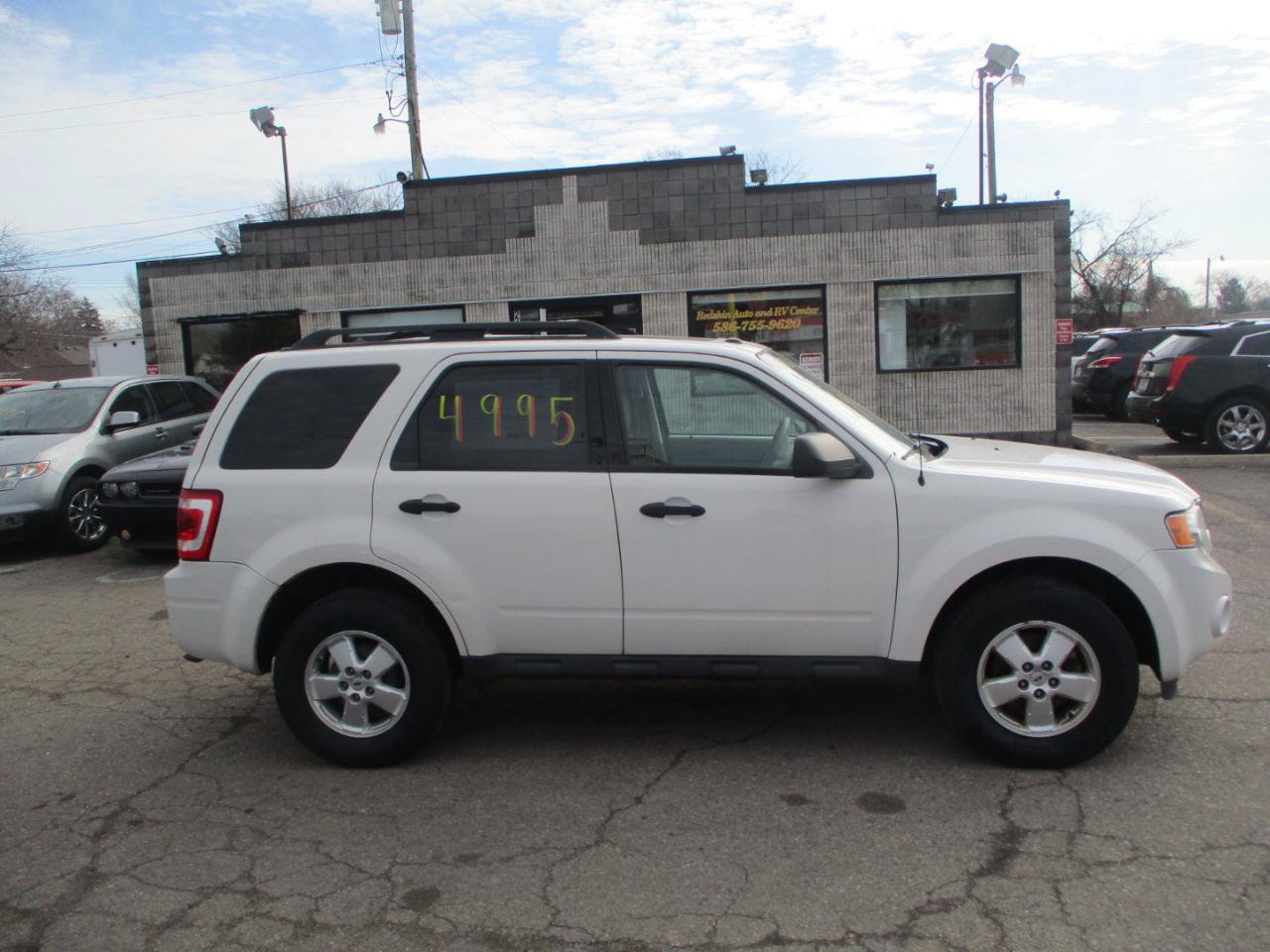Used 2010 Ford Escape XLT FWD image 2