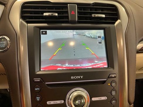 Used 2017 Ford Fusion Platinum FWD image 28