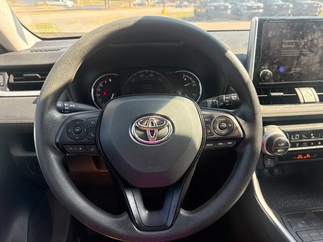 Used 2023 Toyota RAV4 XLE FWD image 17