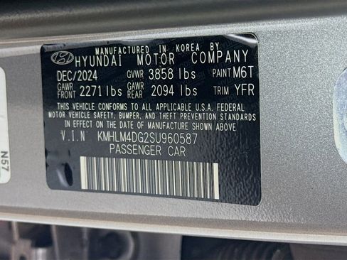 Certified 2025 Hyundai Elantra Sport FWD image 31