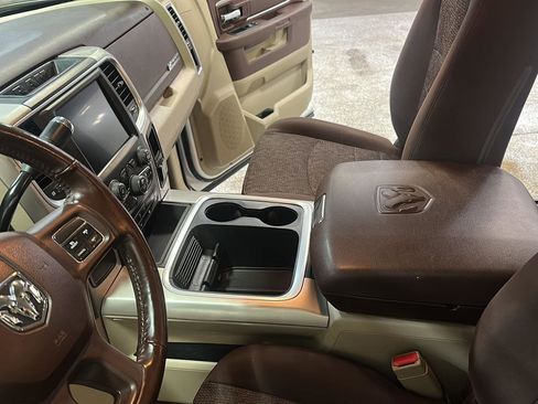 Used 2018 RAM 2500 Big Horn image 27