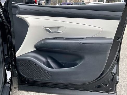 Used 2025 Hyundai Tucson SE image 25
