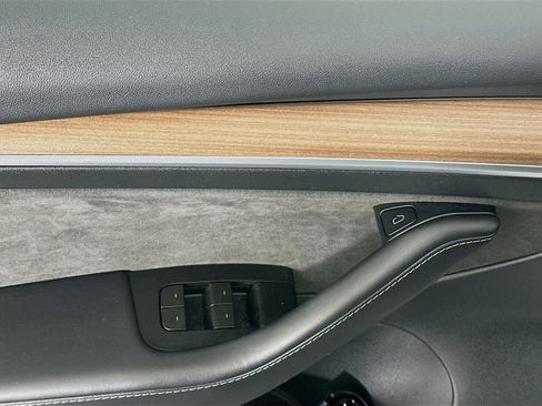 Used 2023 Tesla Model 3 Standard Range RWD image 15