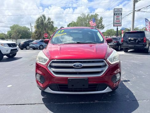 Used 2017 Ford Escape SE w/ SE Leather Comfort Package AWD/4WD image 2