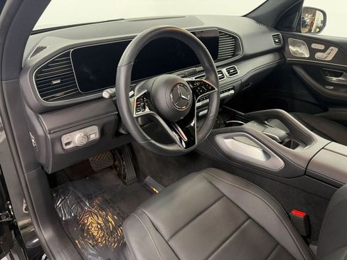 Certified 2025 Mercedes-Benz GLE 450 4MATIC image 9