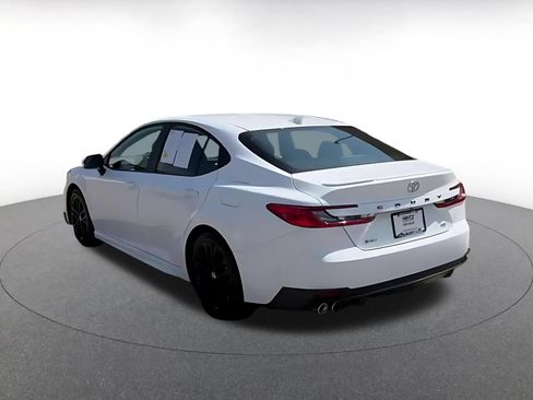 Used 2026 Toyota Camry SE FWD image 10