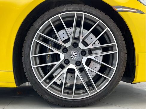 Used 2022 Porsche 911 Turbo w/ 911 Turbo Sportdesign Package image 27