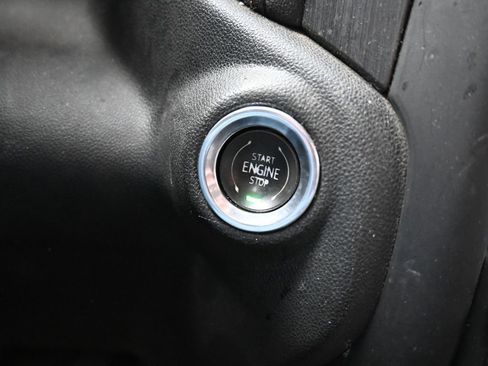 Used 2019 GMC Sierra 1500 AT4 w/ AT4 Premium Package image 16